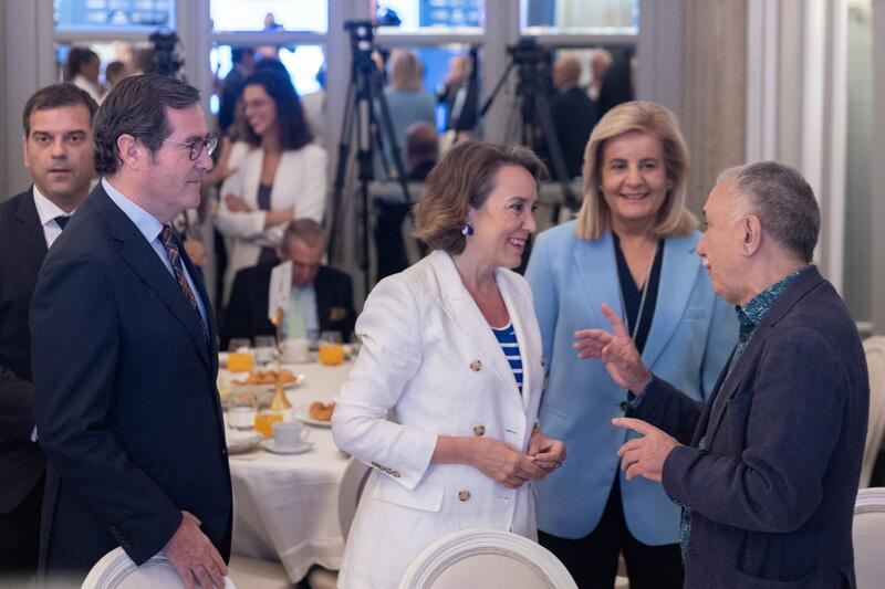 Álvarez exige «moderar el lenguaje» sobre la reducción de la jornada laboral y censura los «razonamientos falaces» de CEOE