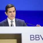 Otro fracaso para Carlos Torres: BBVA asume la derrota de la OPA sobre Banco Sabadell