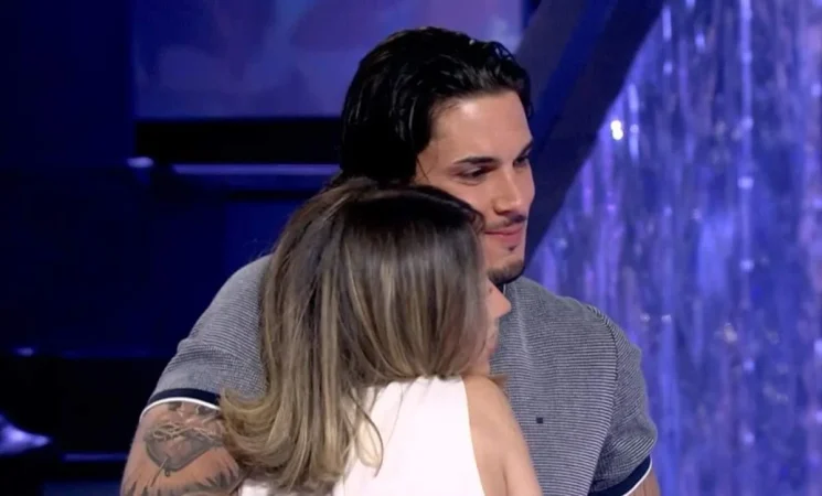 La impresionante cifra que Alejandra Rubio y Carlo Costanzia pagaron por una noche de lujo 1 Merca2.es Alejandra Rubio y la costosa habitación que pagó por una noche