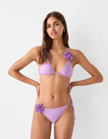 Braguita bikini detalle flor