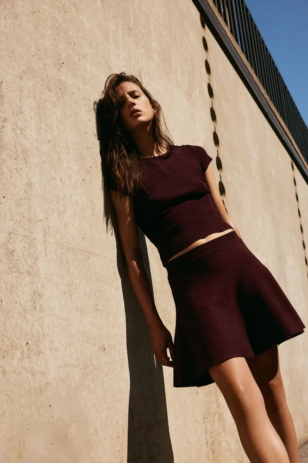 Falda de punto con vuelo