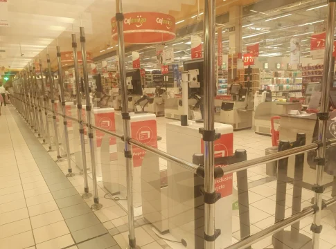 Alcampo, Lidl y Consum 'formalizan' el desempleo con las cajas de autocobro Alcampo, Lidl y Consum 'formalizan' el desempleo con las cajas de autocobro