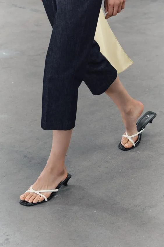 SANDALIA TACÓN KITTEN PIEL