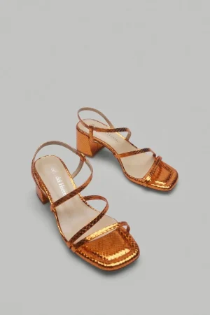 Sandalia tacón media multi tiras de Pedro del Hierro