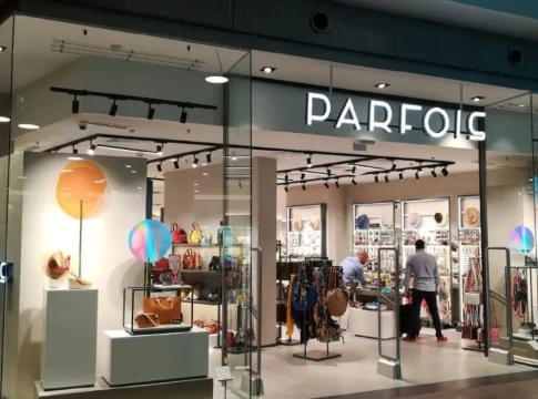 Tienda-Parfois Vestidos frescos, blusas estampadas y alpargatas por 15 euros: así son las rebajas de Parfois de esta semana