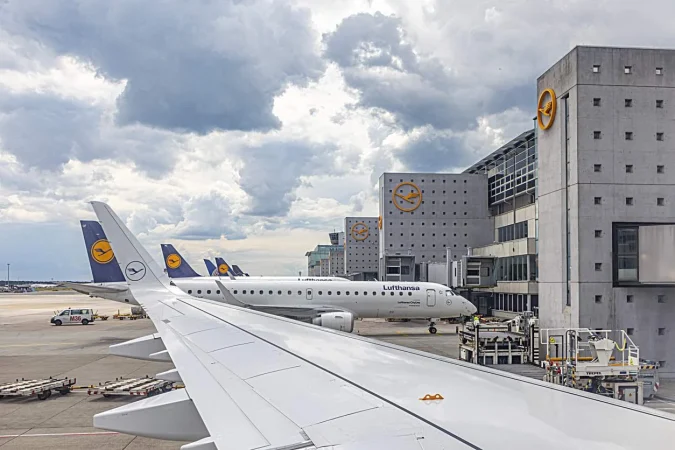 Los aeropuertos europeos que pueden arruinar tus vacaciones: ¡Evítalos para tener un viaje sin problemas! 5 Merca2.es aeropuerto de frankfurt f5c9a9df 1254x836 Merca2.es