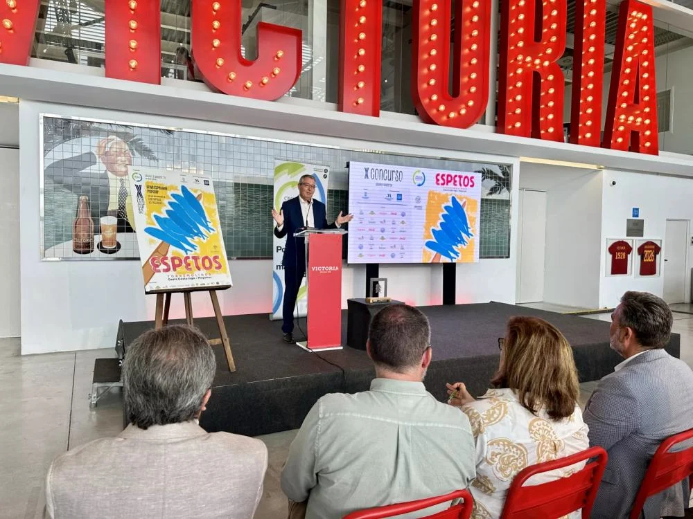 El experto gastronómico Nacho Sandoval, jurado en la décima edición del Concurso de espetos de Torremolinos