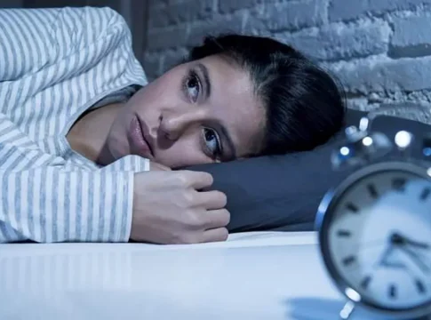 los-peligros-de-acostarse-tarde-- Los peligros de acostarse tarde: 3 enfermedades mentales comunes