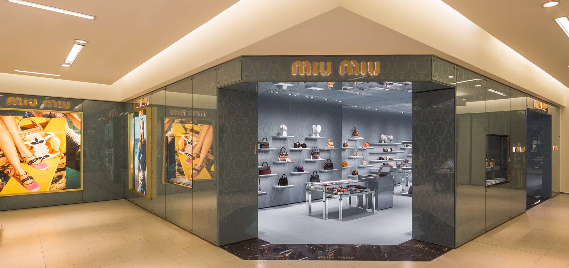El éxito de Miu Miu provoca una subida de precios en Prada para el segundo semestre