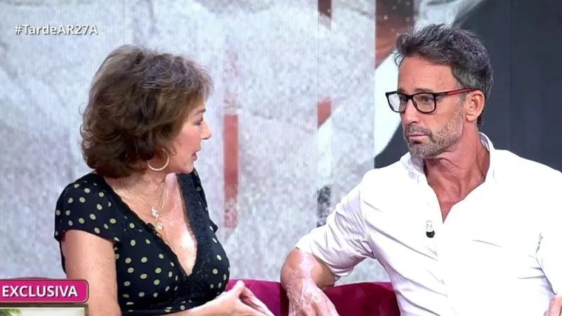 Ana Rosa Quintana con Alvaro Munoz Escassi en TardeAR Merca2.es