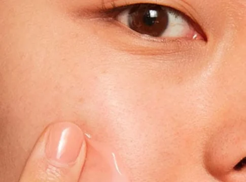 Crema-Hidratante-estrella-Druni Esta crema por menos de 30 euros hidrata 100 horas y sustituye al sérum: piel más luminosa y rellena