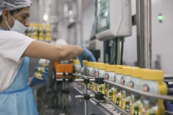 Choví, el líder del alioli, reafirma su compromiso con la innovación y busca reducir su dependencia de los proveedores 2 Merca2.es GC317 Weaddyou Chovi 15 min 1024x683 1 Merca2.es