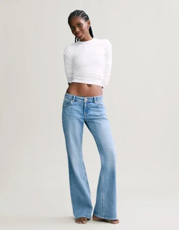 Las tendencias más locas de Bershka para este verano 39 Merca2.es Jeans bootcut low waist