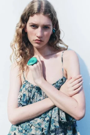 Los complementos de Zara que transforman tus looks veraniegos 47 Merca2.es MAXI ANILLO RESINA