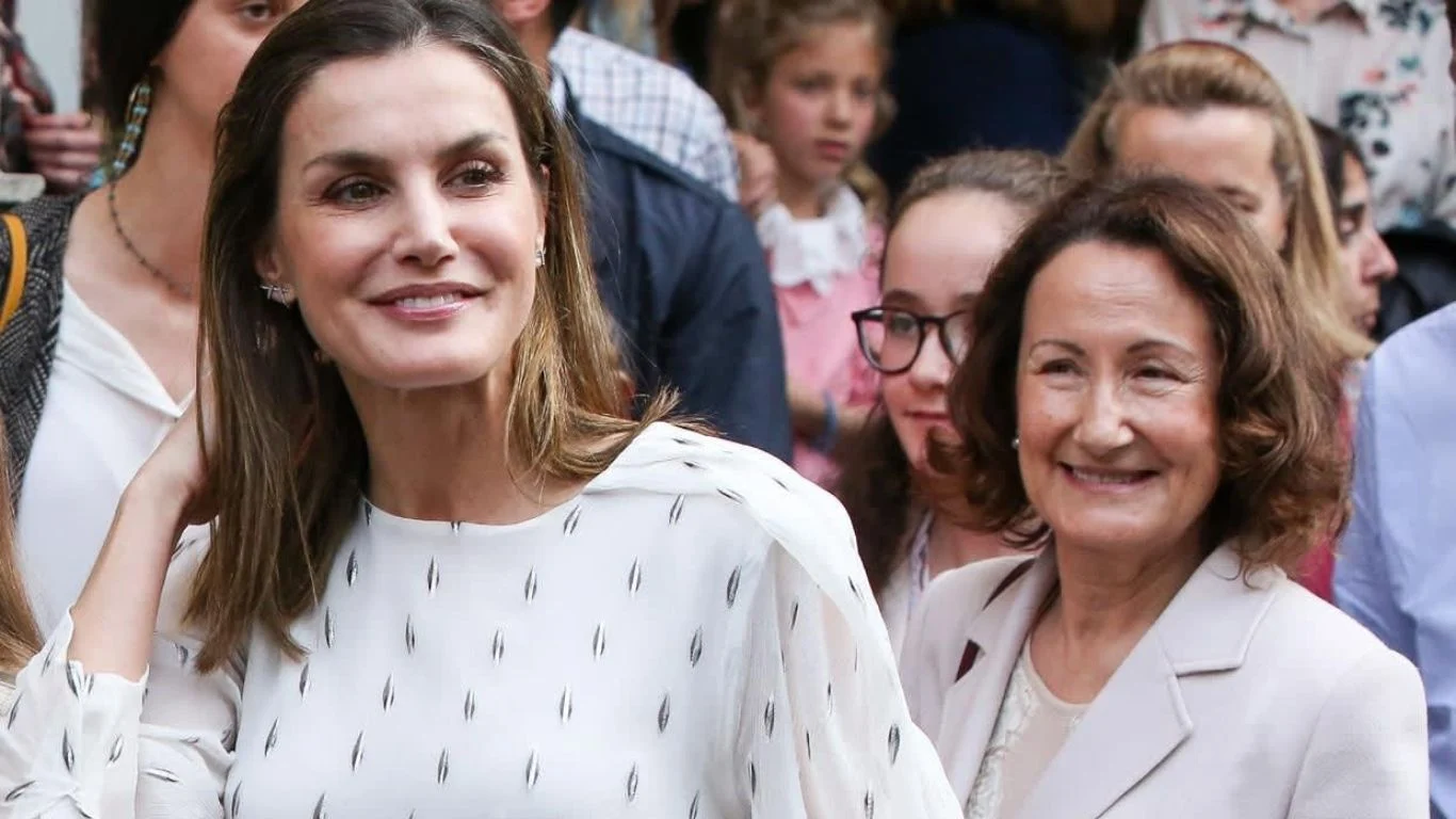 La madre de Letizia empieza de nuevo en Murcia: su nueva vida en un pueblo con playas nudistas