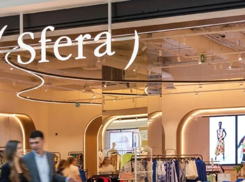 Sfera-Tienda-Temporada-Otoño La falda de Sfera que arrasará este otoño ¡Hoy en oferta!: estilo y elegancia por menos de 16 euros