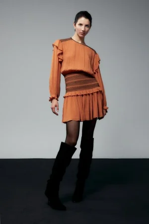 Descubre la nueva colección de vestidos de Sfera, que redefine la elegancia y estilo 67 Merca2.es Vestido gomas contraste