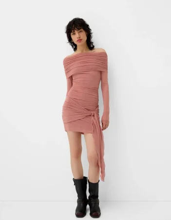 Las tendencias más locas de Bershka para este verano 35 Merca2.es Vestido mini bardot tul