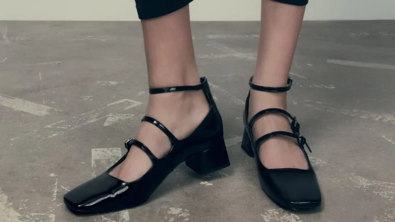 Zara tiene las sandalias cangrejeras que no te vas a quitar en todo el verano 65 Merca2.es ¿Qué otras opciones de calzado ofrecen las colecciones de Zara?