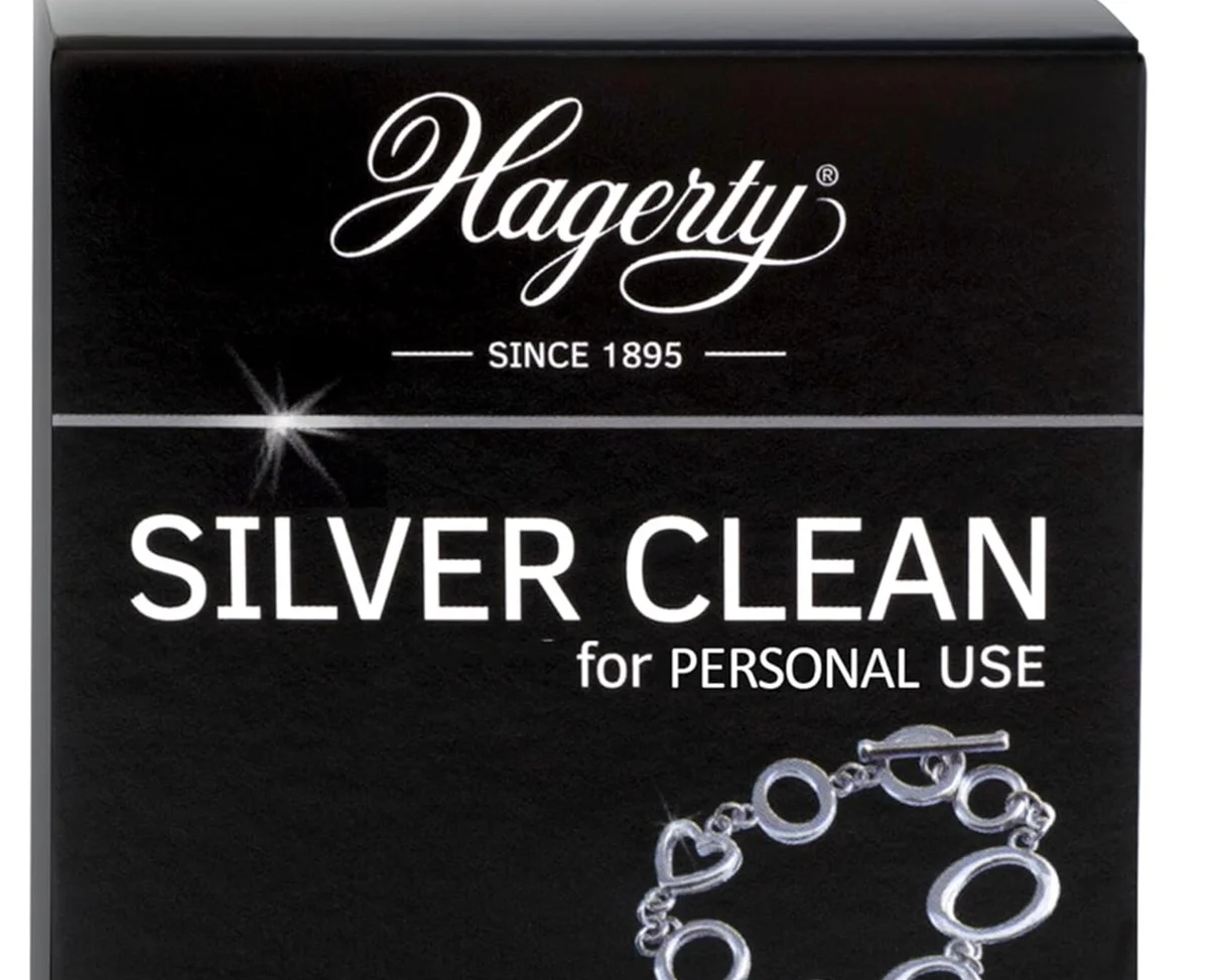 ¿Se te ha puesto alguna vez un collar de plata feo? Pues ni se te ocurrirá tirarlo, límpialo y déjalo como nuevo con este producto de Amazon