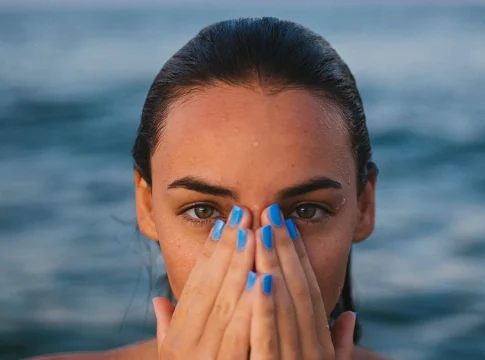 elixir-de-la-juventud-en-un-sorbo- El elixir de la juventud en un sorbo: infusión revitalizante con ingredientes que protegen la piel del sol