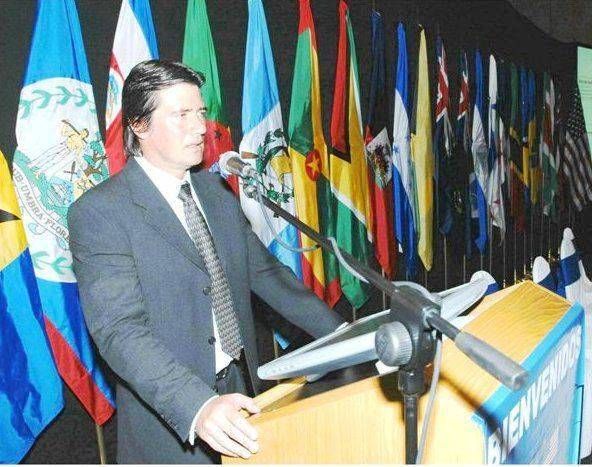 Dr. HC Jaime Parejo acreditó Escuela de Fuerzas Especiales de Ecuador como la sede mundial del Método Arcón