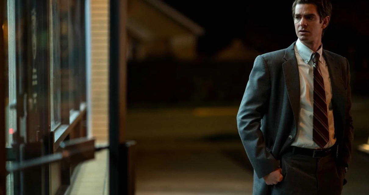 La miniserie policial de Disney Plus que te dejará sin aliento: su historia basada en un crimen real es adictiva 1 Merca2.es Andrew Garfield deja de lado a Spider-Man y se adentra en una investigación que revoluciona Disney Plus