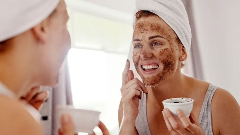 La mascarilla casera inspirada en Laura Pausini que te dejará un rostro perfecto 1 Merca2.es Beneficios de la mascarilla casera inspirada en Laura Pausini