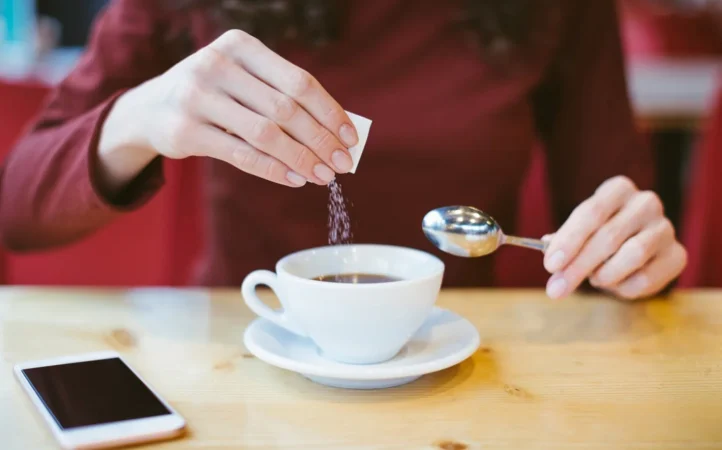 Este popular sustituto del azúcar tiene un lado oscuro: descubre por qué deberías evitarlo 1 Merca2.es sustituto del azucar lado oscuro Merca2.es