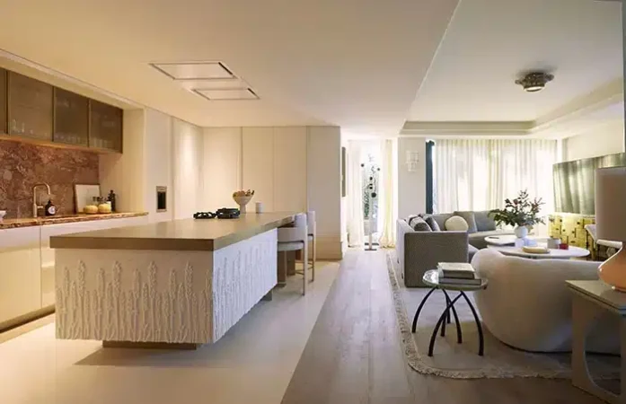 Ni KH7 ni Cillit Bang: los mejores trucos para limpiar la cocina y que quede reluciente 11 Merca2.es 1 Cocina abierta al salon en el atico de Tamara Falco Merca2.es