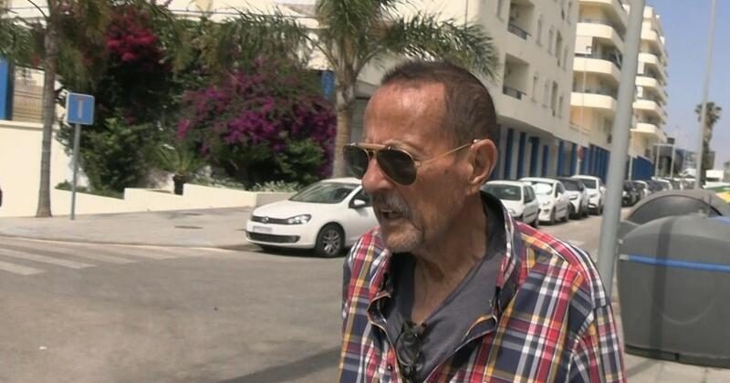 Julián Muñoz arremete contra la prensa en su reaparición: «¿Sabe usted qué pasa? Que estoy enfermo»