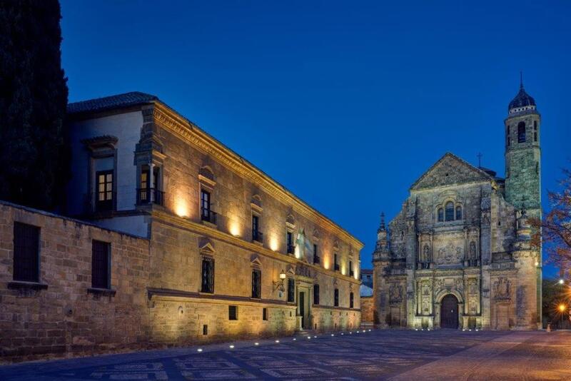 Paradores celebra la Noche del Patrimonio con una oferta cultural para todos