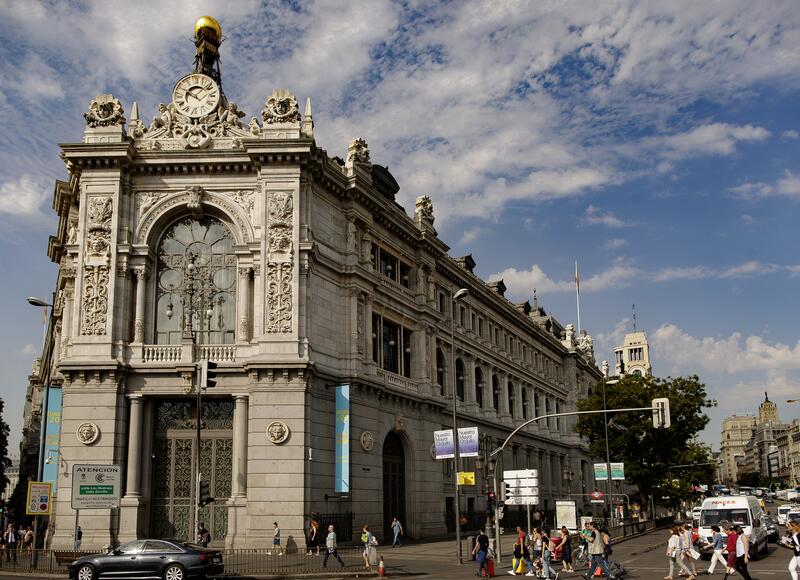 El Banco de España revisa al alza sus proyecciones del PIB para 2024 y 2025