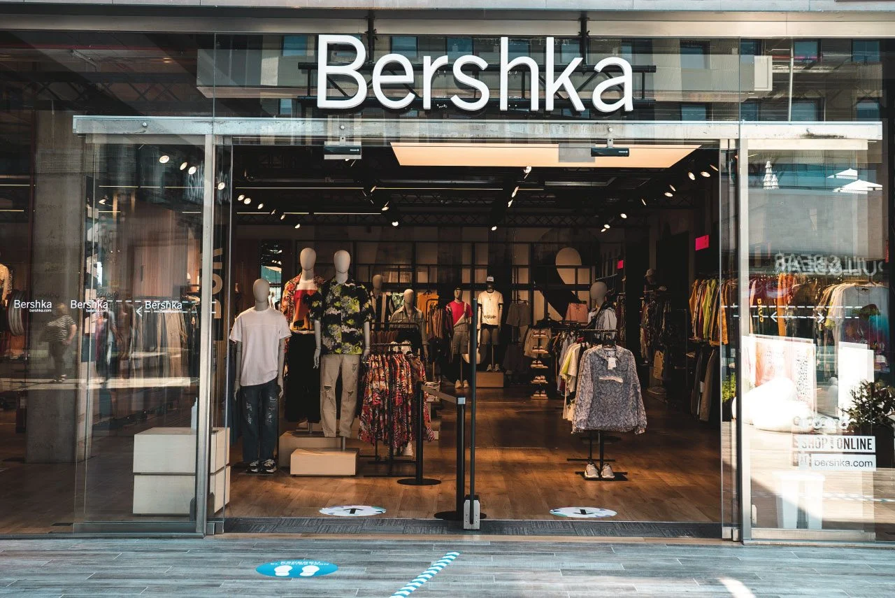 Bershka y Stradivarius se hacen fuertes en la cartera de ventas de Inditex