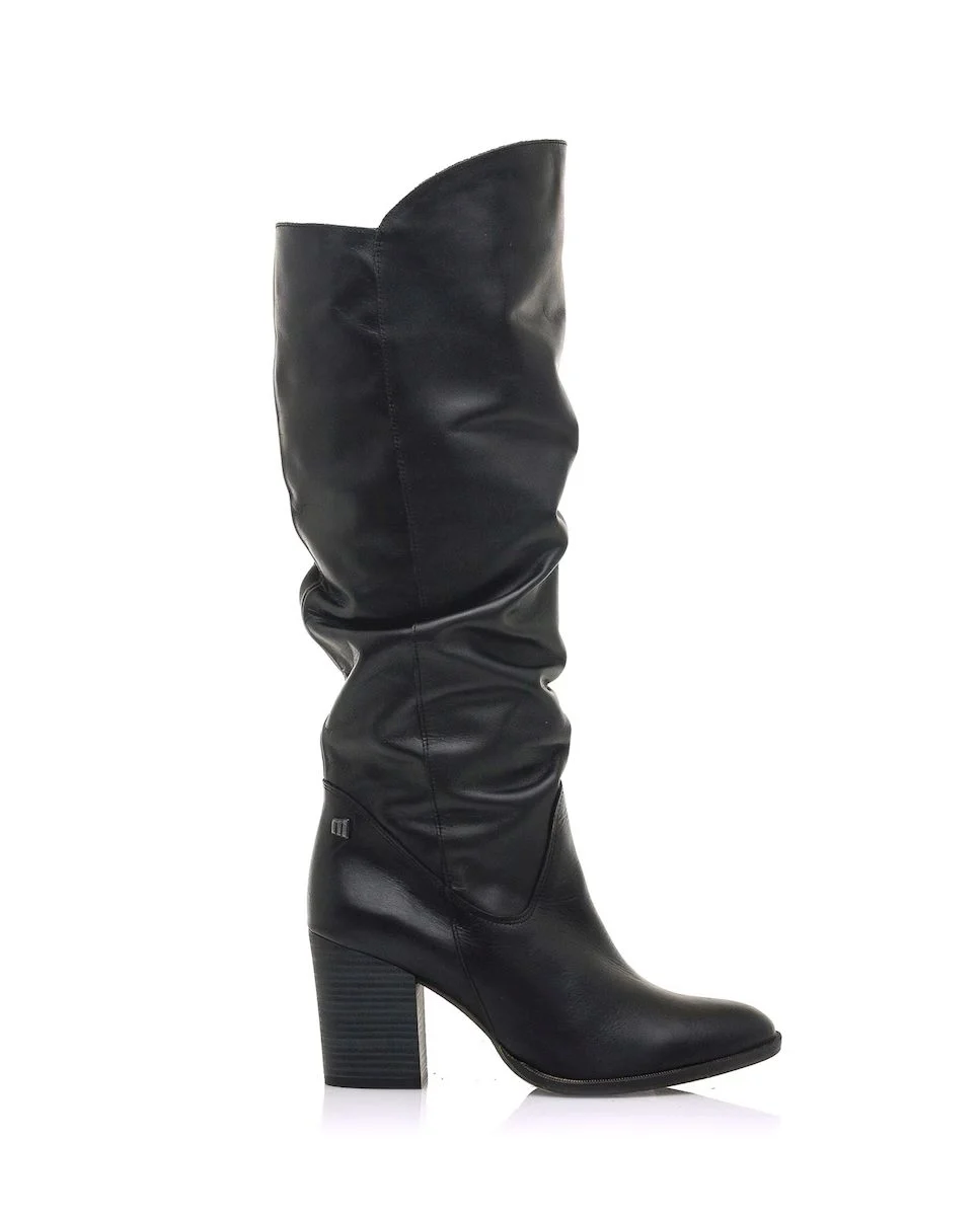 Botas de mujer en piel o serraje con detalle de caña arrugada Mustang