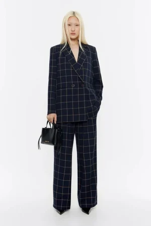 Las novedades de Bimba y Lola para el otoño que no puedes dejar pasar 39 Merca2.es Chaqueta sastre cuadros azul marino