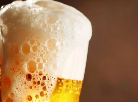 Los resultados de la danesa Carlsberg se situaron ligeramente por debajo de las expectativas del consenso durante el primer semestre debido principalmente por la caída en Asia, y en línea con los resultados de sus principales competidores. Los resultados de la danesa Carlsberg se situaron ligeramente por debajo de las expectativas del consenso durante el primer semestre debido principalmente por la caída en Asia, y en línea con los resultados de sus principales competidores.