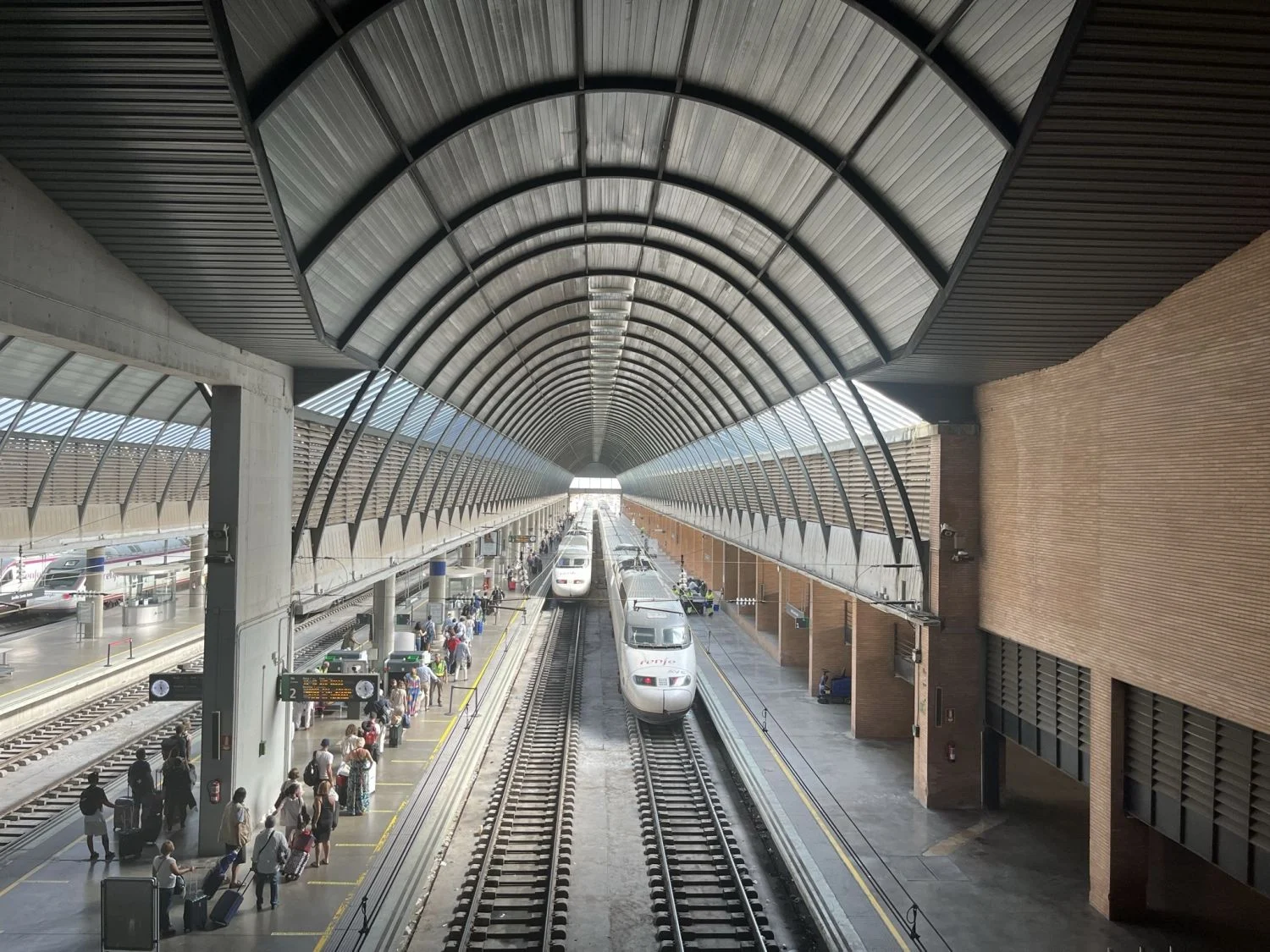 EuropaPress_4706789_renfe_recupera_ave_sevilla_valencia_partir_octubre