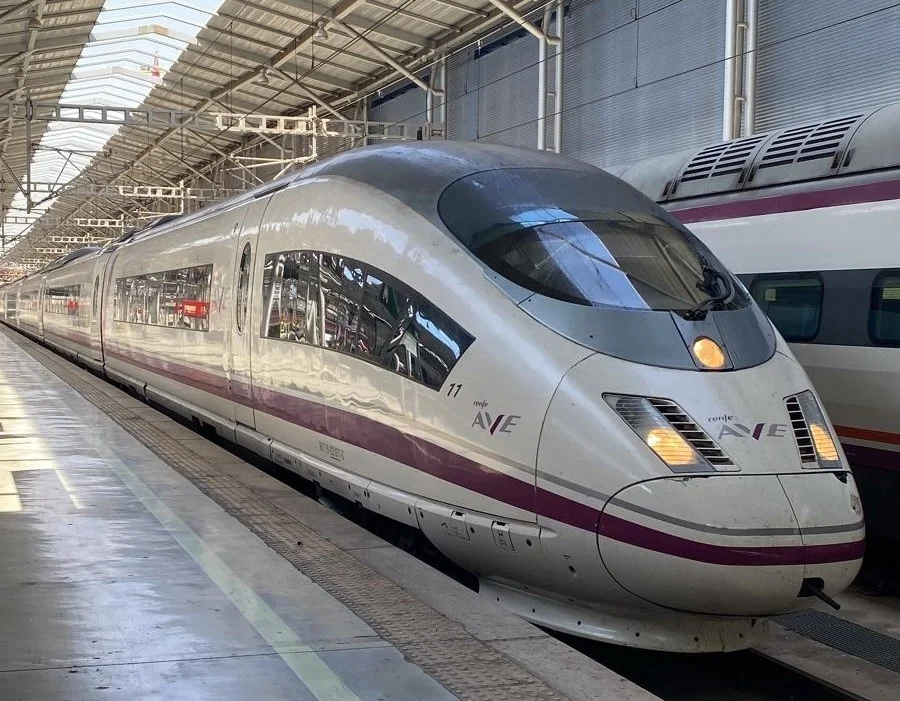 Renfe prepara su entrada en Italia con la compra de una participación relevante en el operador Arenaways