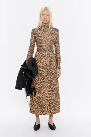 Las novedades de Bimba y Lola para el otoño que no puedes dejar pasar 36 Merca2.es Falda denim línea A Leopard natural