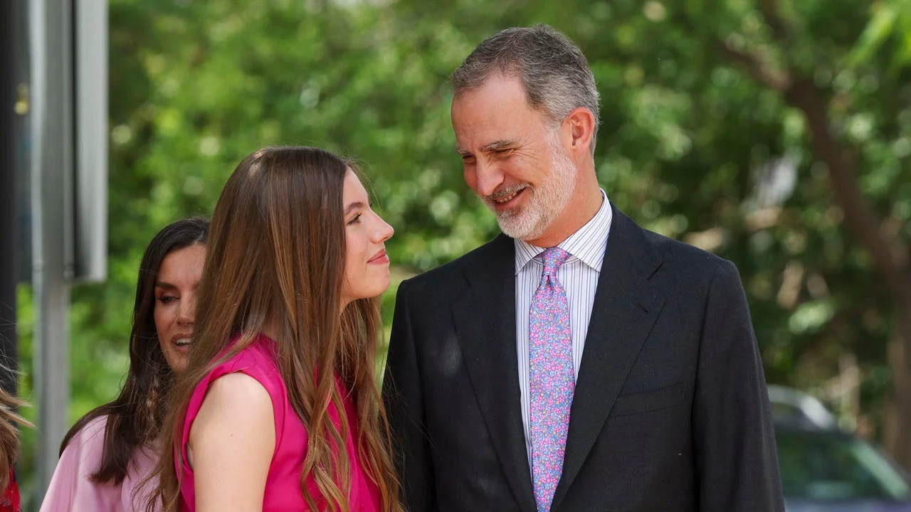 La infanta Sofía ha elegido entre Felipe y Letizia y se lo cuenta a sus compañeros en Gales, según medios