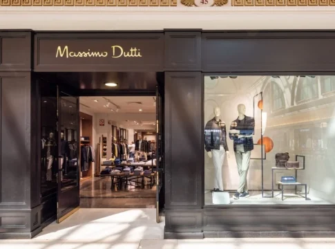 Siente el lujo y la comodidad en cada paso con estos botines de Massimo Dutti Siente el lujo y la comodidad en cada paso con estos botines de Massimo Dutti