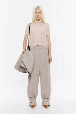 Las novedades de Bimba y Lola para el otoño que no puedes dejar pasar 37 Merca2.es Pantalón carrot trabillas beige