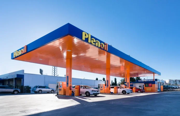 Plenoil: la mayoría de los españoles apuesta por repostar en gasolineras low cost 1 Merca2.es Plenoil Alcorcon I Merca2.es