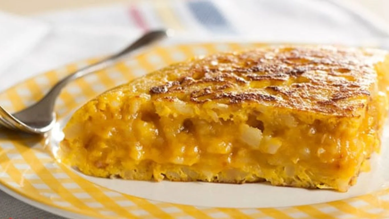 Nunca más fastidiarás tu tortilla de patatas al darle la vuelta gracias a este truco