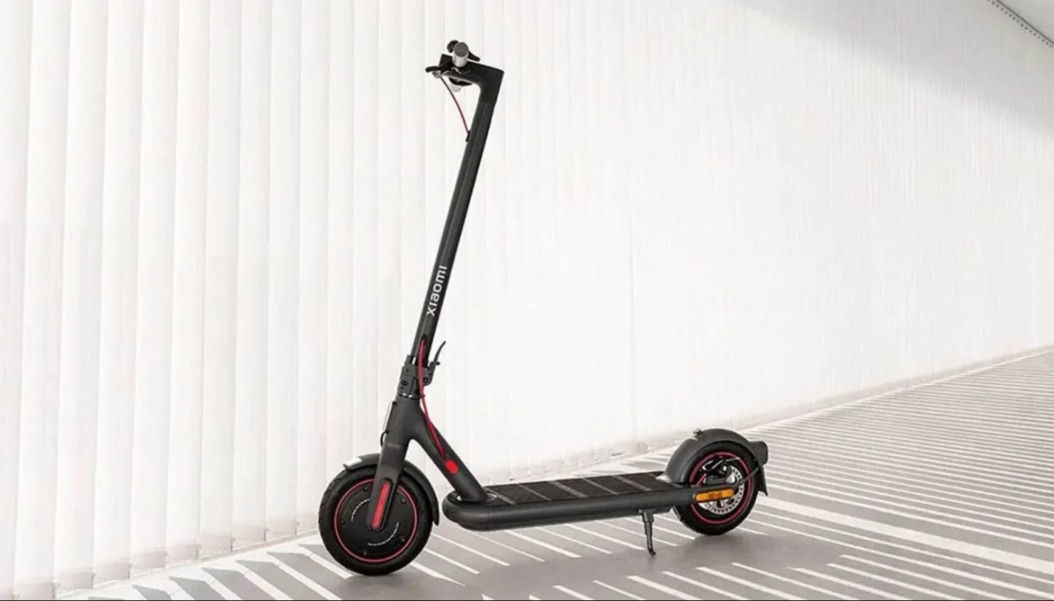 Xiaomi revoluciona la movilidad con un patinete eléctrico baratísimo