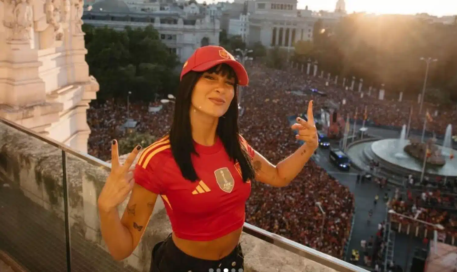 Aitana, Bisbal y Yatra la rompen con Karol G en su concierto del Bernabéu 3 Merca2.es Aitana