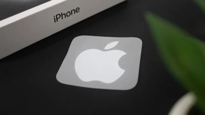 El mítico objeto que no vendrá incluido en la caja del iPhone 16 de Apple 14 Merca2.es Apple pegatina