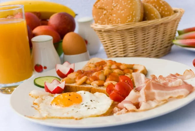 El desayuno perfecto para romper el ayuno sin miedo al efecto rebote, según un experto 1 Merca2.es La fórmula clave para romper el ayuno