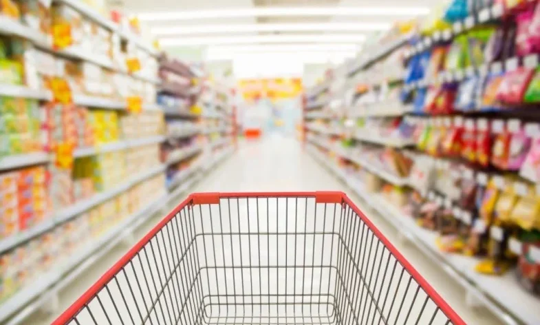La OCU aborda la inflación y confirma el supermercado más económico de 2024
